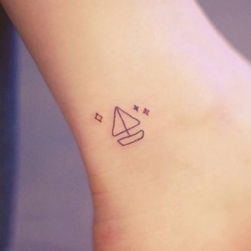 tatuajes de veleros pequeños lineas