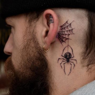 tatuajes de arañas en el cuello con telaraña