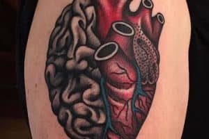 tatuajes de cerebro y corazon excelente contraste