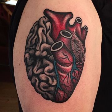 tatuajes de cerebro y corazon excelente contraste