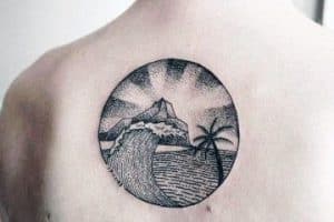 tatuajes de islas con palmeras dotwork