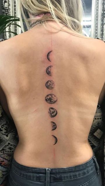 tatuajes de las fases de la luna columna