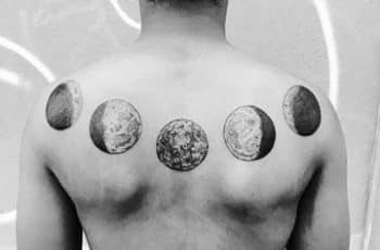 Tatuajes de las fases de la luna en 2 zonas diferentes