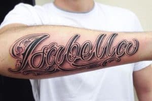 tatuajes con el nombre isabella letra custom