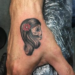 Plantillas y tatuajes de 5cm para hombres en el brazo