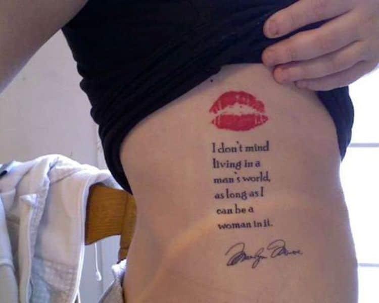 tatuajes de besos con frases cortas
