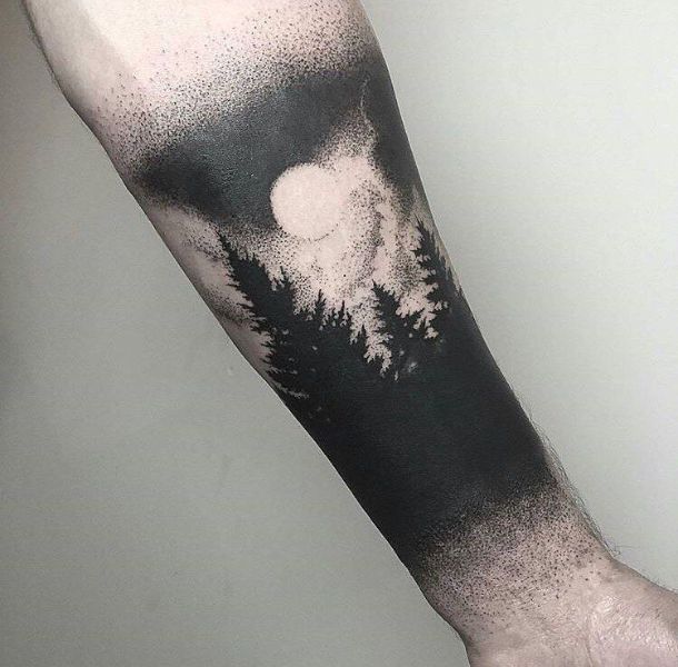 tatuajes de bosques con luna dotwork