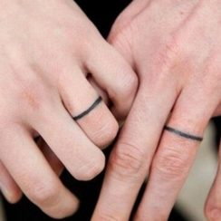 4 diseños de tatuajes de anillos en pareja de compromiso