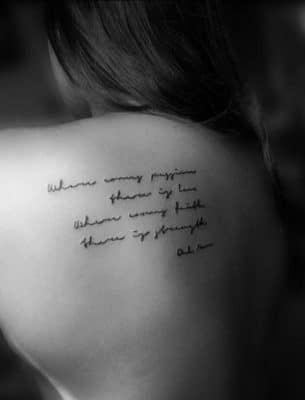 frases para tatuajes en la espalda omoplato