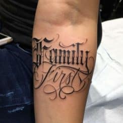 4 tatuajes con letras en ingles y frases simbolicas