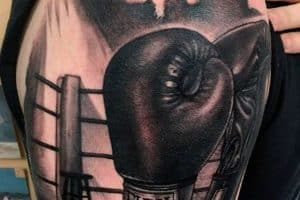 tatuajes de boxeo en el brazo guantes con ring