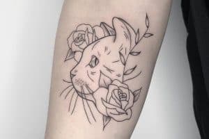 tatuajes de gatos sencillos silueta