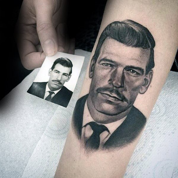 tatuaje en honor a mi padre fallecido retrato