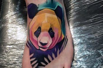 Curiosos tatuajes de oso panda de hasta 5 tonos