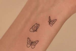 tatuajes mariposas pequeñas geometricas