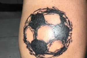 tatuajes de futbol chiquitos en pierna