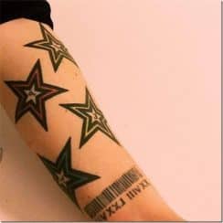 2022 con tatuajes brazo estrellas mangas y simples