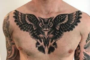 tatuajes de buhos alas abiertas tecnica tradicional