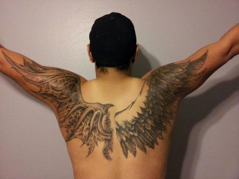 tatuajes de alas de angel para hombres equilibrio