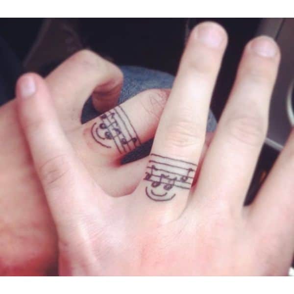 tatuajes de musicos para parejas anillos