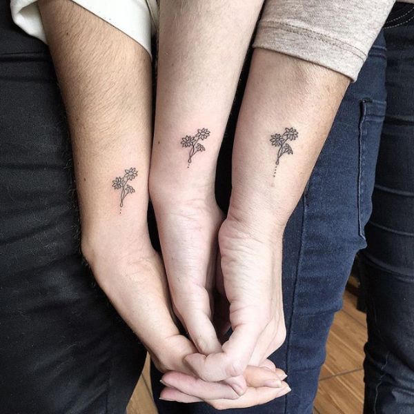 tatuajes para madre e hija dos hermanas