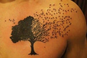 tatuajes de arboles y aves detalles