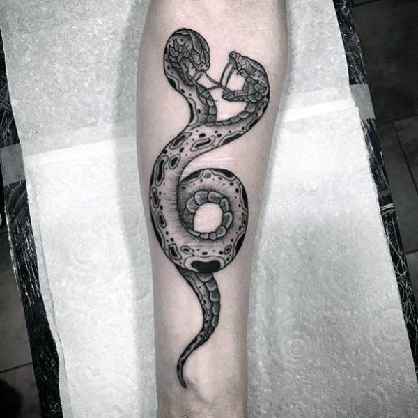 tatuaje serpiente de dos cabezas hermosos acabados