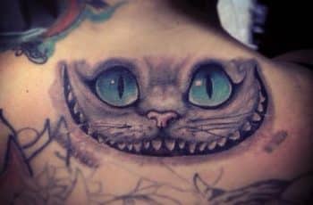 3 tatuajes de gato de alicia rostro y un cuerpo completo