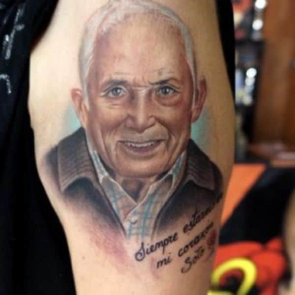 tatuajes de abuelos fallecidos fotorealismo