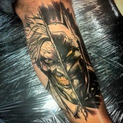 Creativos tatuajes de batman y joker en 5 zonas del cuerpo