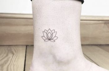 El mejor tatuaje de flor de loto en lienzos femeninos 2022