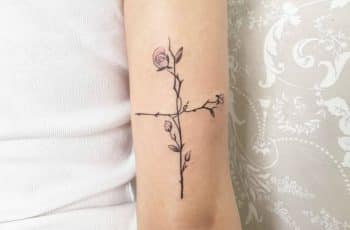 5 tatuajes religiosos para mujer bajo conceptos creativos