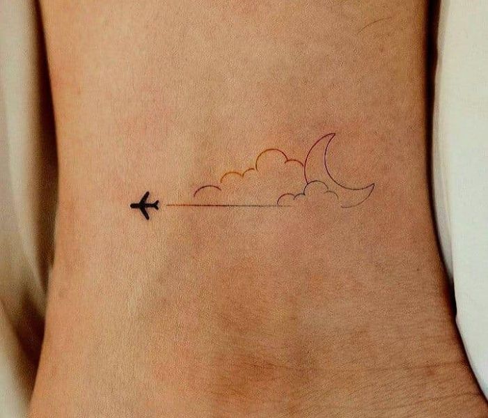tatuajes de cielo y nubes para viajeros