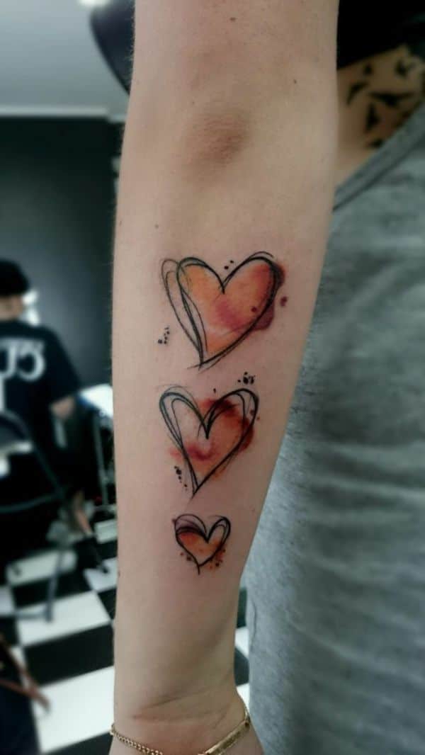 tatuajes de corazones pequeños ideas visuales