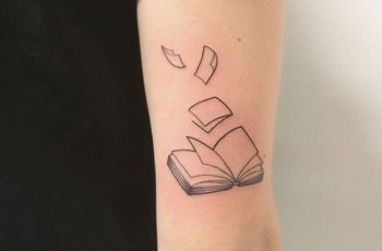 Estilos tatuajes de libros pequeños 3 significados