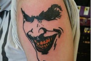 tatuajes de sonrisas macabras basados en personajes