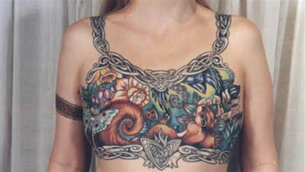 tatuajes cáncer de mama coberturas creativas