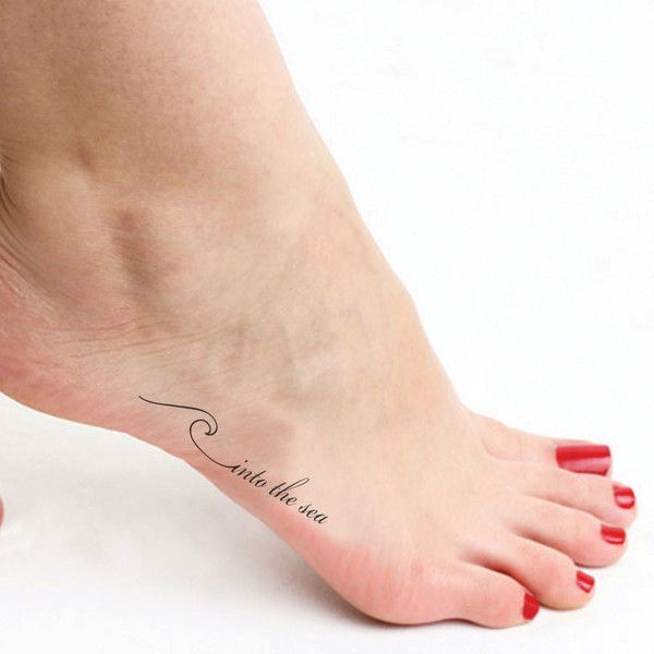 tatuajes de mar para mujeres con letras