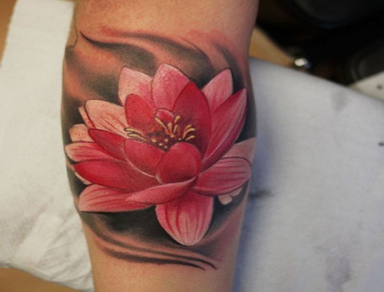 flor de loto roja tatuaje fondos negros
