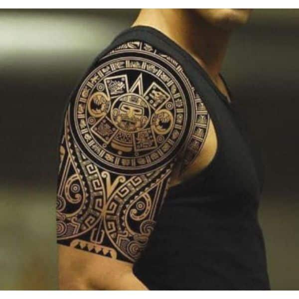 tatuajes de tribales en el brazo azteca