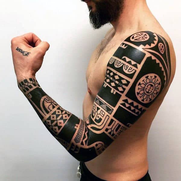 tatuajes de tribales en el brazo enormes zonas de negro
