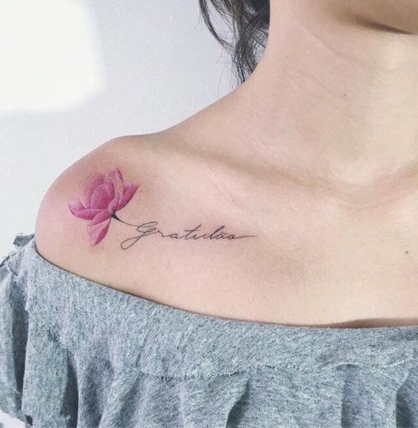tatuajes delicados para mujer flor color