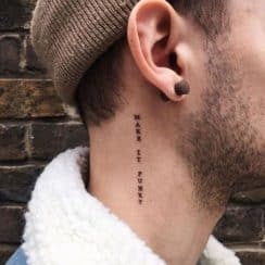 Adaptables tatuajes en el cuello frases a 5 tipografías