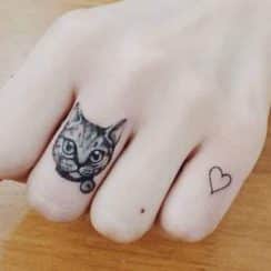 Diseños en tatuajes en los dedos mujer a 2 tamaños