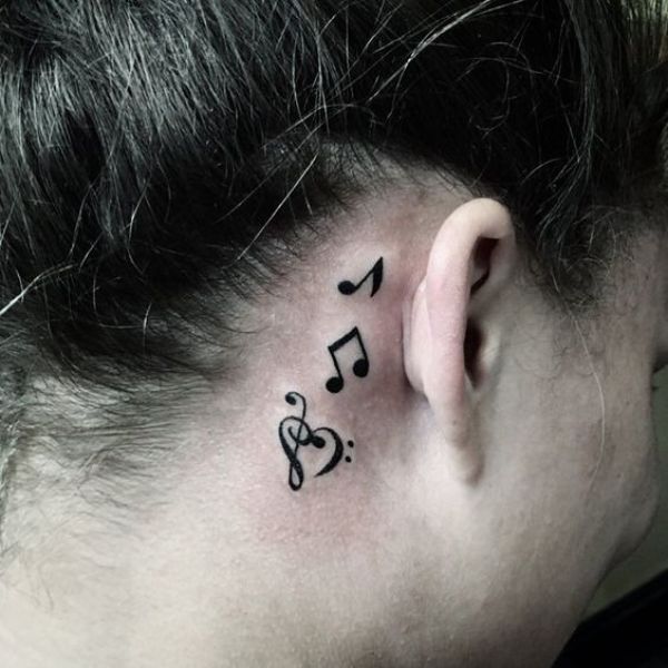 tatuajes de música en el cuello notas detras de la oreja